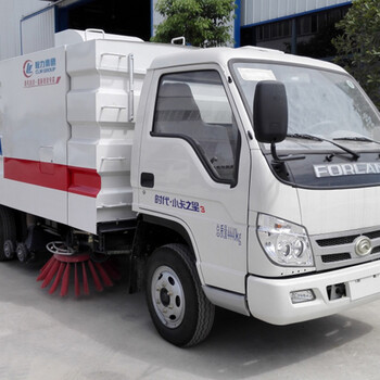 東風(fēng)多利卡5.5方掃路車與防撞緩沖車 市政環(huán)衛(wèi)與道路安全的雙重保障